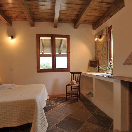 Lierus B&B Gonnosfanàdiga Exteriér fotografie