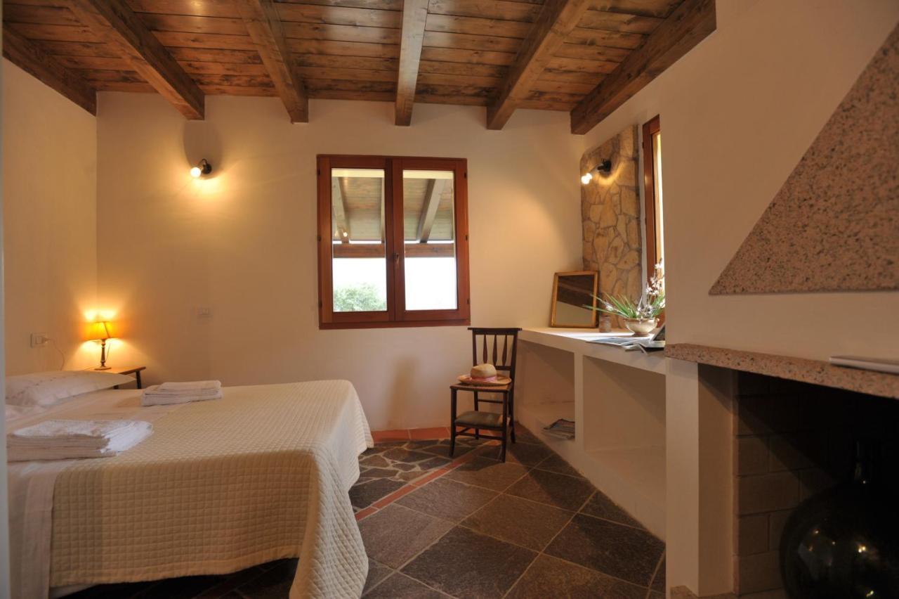 Lierus B&B Gonnosfanàdiga Exteriér fotografie