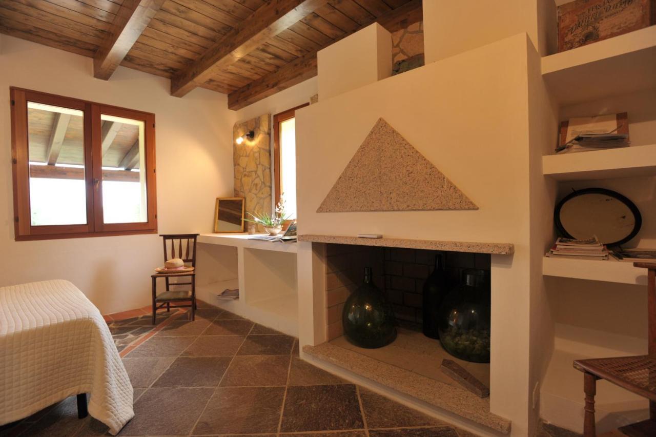 Lierus B&B Gonnosfanàdiga Exteriér fotografie