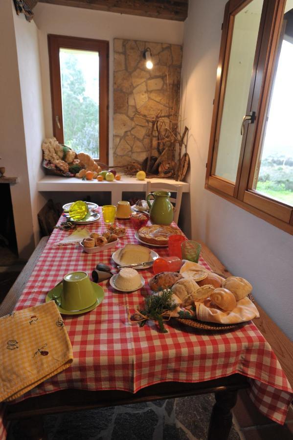 Lierus B&B Gonnosfanàdiga Exteriér fotografie