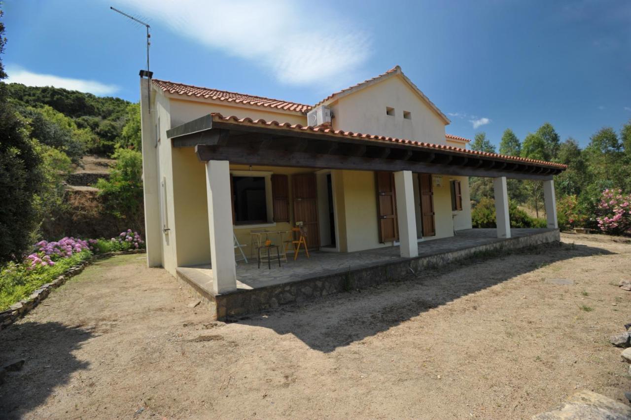 Lierus B&B Gonnosfanàdiga Exteriér fotografie